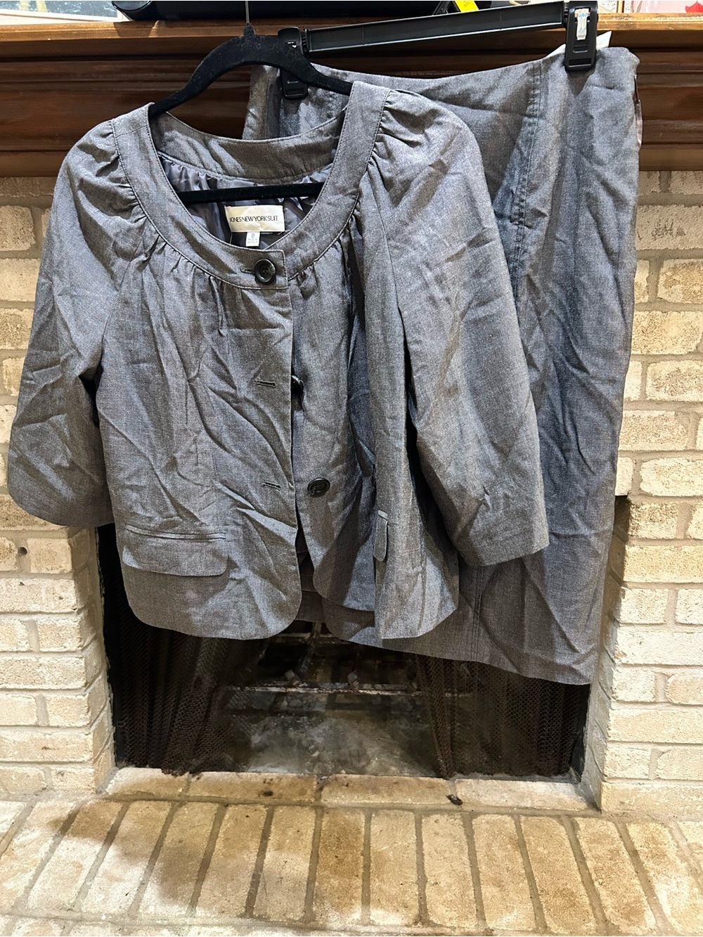 Jones New York Gray Cropped Suit Jacket and Skirt Set EUC